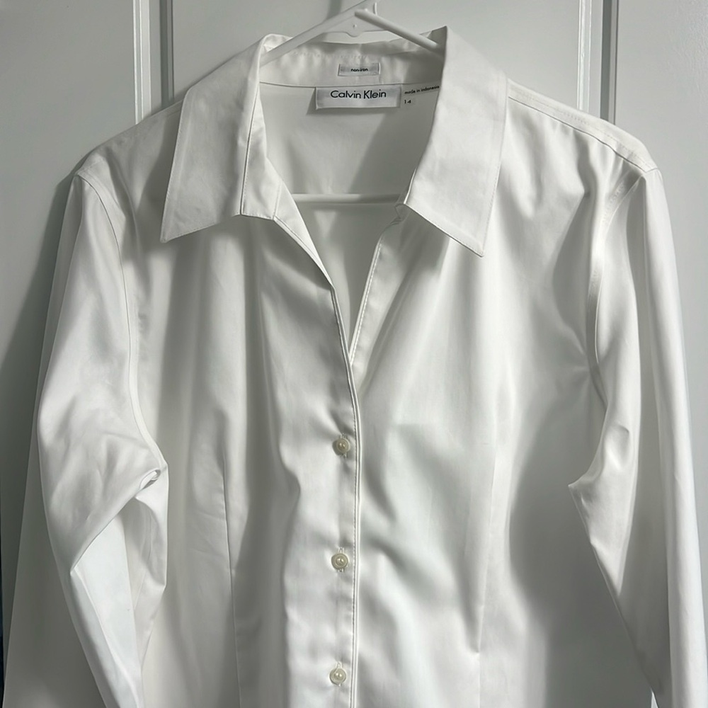 Calvin Klein Women’s Button-Down No Iron Shirt, Size 14